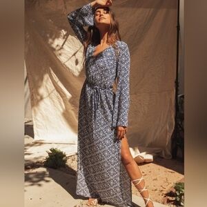 Lulu's Mandala Daydream Blue Print Maxi Dress Small